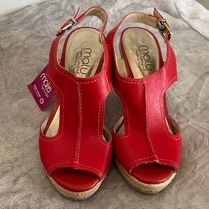 NWT Malu Red Peep-Toe Wedge Sandals size 9 womens